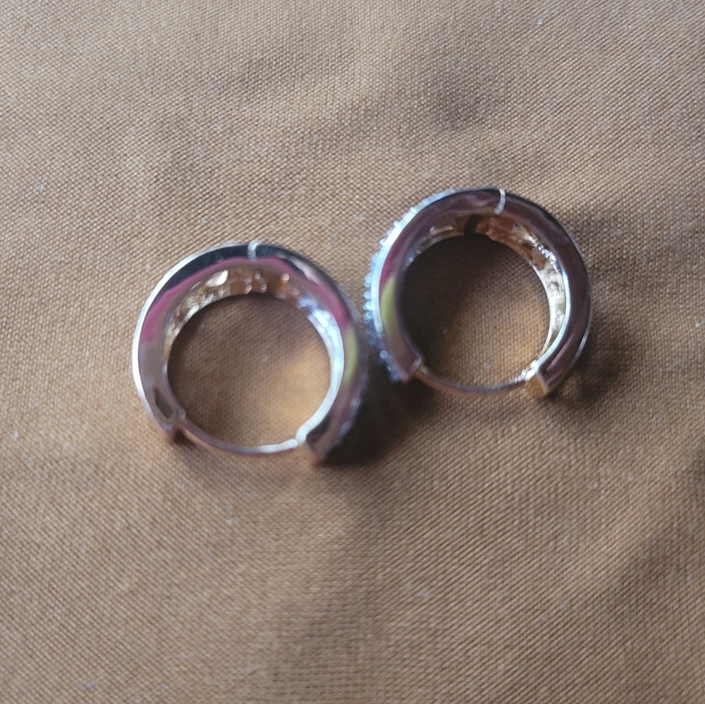 Elegant Gold and Clear Hoop Earrings - Picture 3 of 3